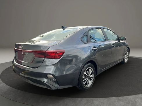 Used 2024 Kia Forte LXS image 5