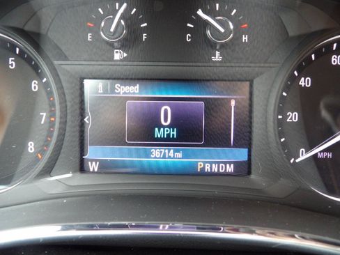 Used 2019 Buick Encore Sport Touring AWD/4WD image 17