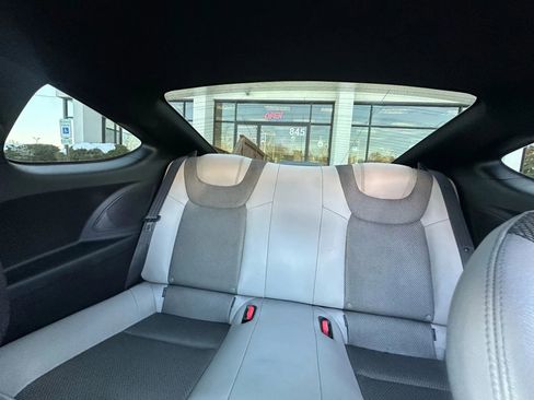 Used 2014 Hyundai Genesis 2.0T image 23