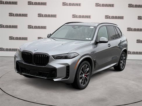 New 2026 BMW X5 xDrive50e image 1