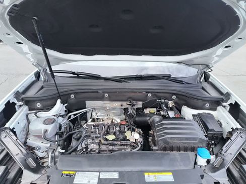 Used 2024 Volkswagen Atlas Cross Sport SE image 25