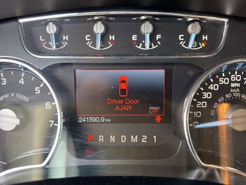 Used 2011 Ford F150 Lariat w/ Lariat Plus Pkg AWD/4WD image 57