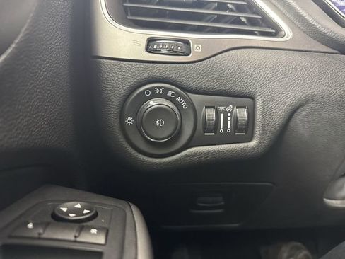 Used 2021 Jeep Cherokee Latitude Plus image 13