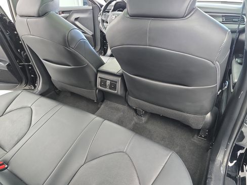 Used 2020 Toyota Camry XSE image 11