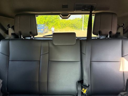Used 2024 Toyota Sequoia Platinum AWD/4WD image 21