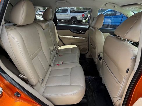 Used 2018 Nissan Rogue SL FWD image 11