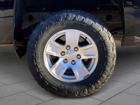 Used 2018 Chevrolet Silverado 1500 LT w/ Texas Edition image 9