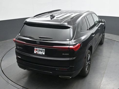 Used 2025 Buick Enclave Sport Touring AWD/4WD image 31