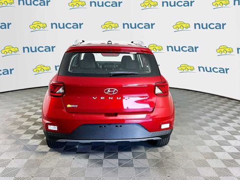 Certified 2026 Hyundai Venue SEL FWD image 6