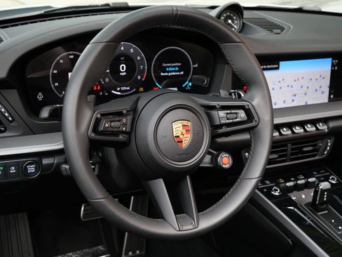 Used 2025 Porsche 911 Carrera RWD image 14
