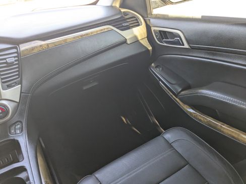 Used 2017 GMC Yukon XL Denali w/ Open Road Package image 21