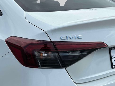 Used 2025 Honda Civic Sport image 10