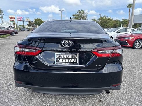 Used 2024 Toyota Camry LE image 5