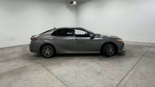 Used 2023 Toyota Camry XLE FWD image 5