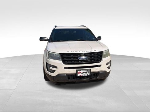 Used 2016 Ford Explorer Sport AWD/4WD image 4