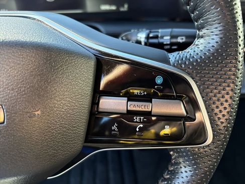 Used 2024 Nissan Ariya FWD image 16