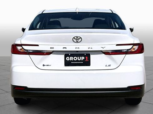 Used 2025 Toyota Camry LE FWD image 8