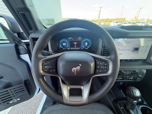 Used 2025 Ford Bronco 4-Door image 18