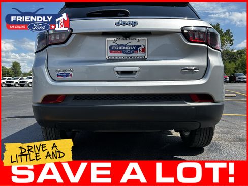 Used 2024 Jeep Compass Latitude AWD/4WD image 38