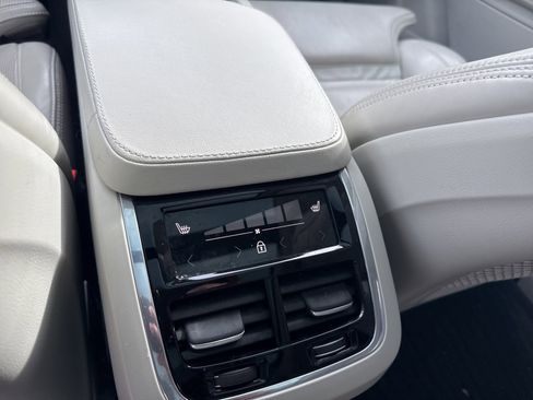 Used 2023 Volvo XC90 B6 Ultimate image 8