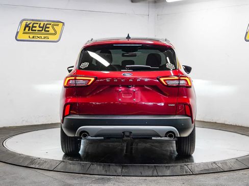 Used 2023 Ford Escape SE w/ PHEV Premium Package FWD image 3
