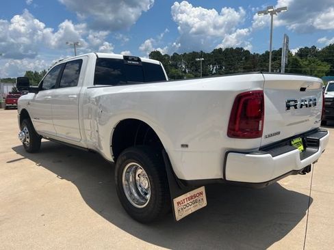 New 2026 RAM 3500 Laramie AWD/4WD image 7