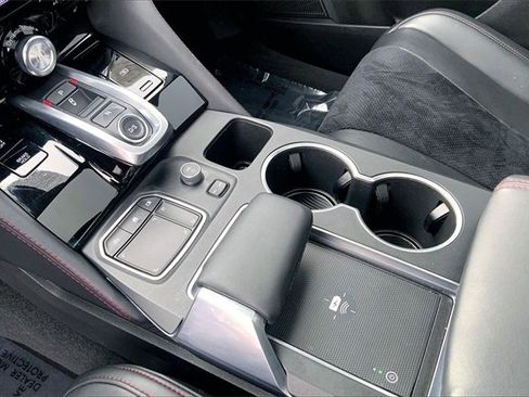 Used 2022 Acura MDX A-Spec image 13