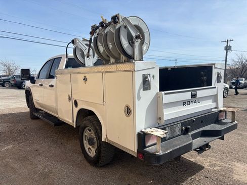 Used 2023 GMC Sierra 2500 Pro w/ Convenience Package image 5