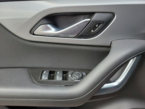 Used 2020 Chevrolet Blazer LT image 17