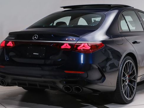 New 2026 Mercedes-Benz E 53 AMG e 4MATIC Sedan image 4