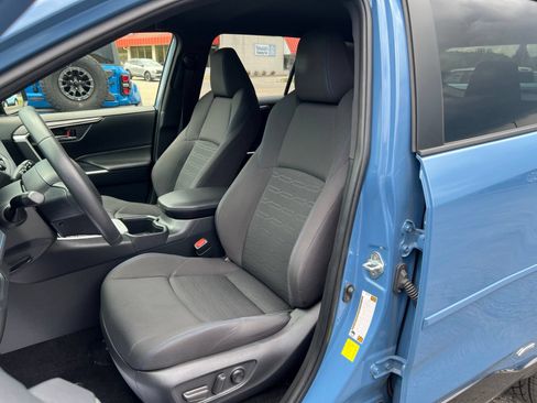 Used 2024 Toyota RAV4 SE AWD/4WD image 22