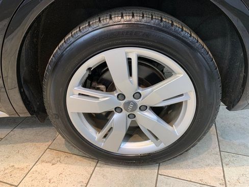 Used 2019 Audi Q5 2.0T Premium Plus w/ Premium Plus Package AWD/4WD image 11