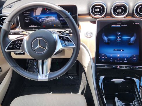 Used 2025 Mercedes-Benz C 300 Sedan image 20