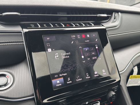 New 2025 Jeep Grand Cherokee Laredo X image 31