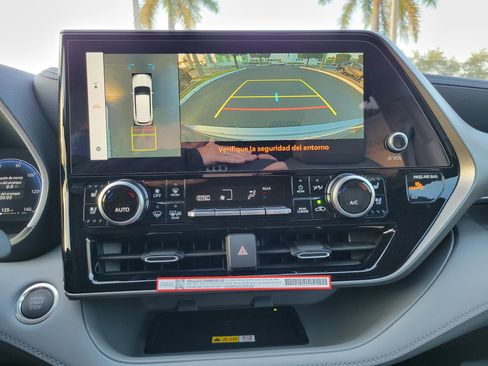 New 2026 Toyota Highlander Limited image 24