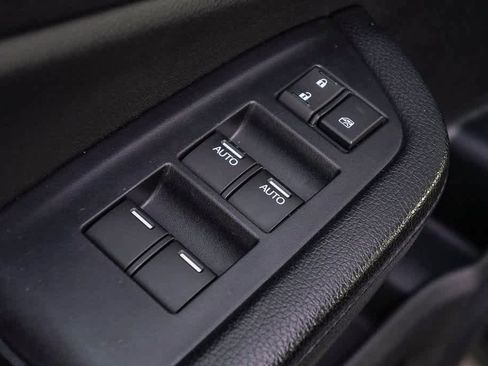 Used 2017 Honda Pilot Touring image 23