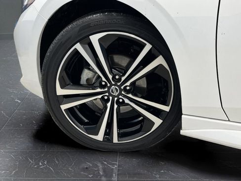 Certified 2023 Nissan Sentra SR w/ SR Premium Package image 32