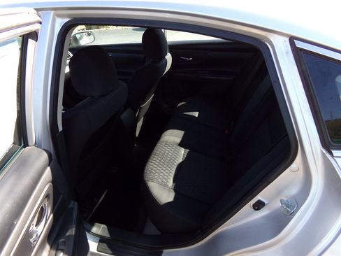 Used 2016 Nissan Altima 2.5 S w/ Power Driver Seat Package image 7