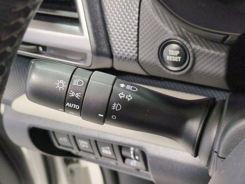 Used 2022 Subaru Forester Limited image 32