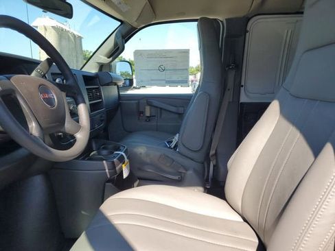 New 2026 GMC Savana 2500 Extended RWD image 18