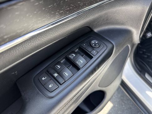 Used 2016 Jeep Grand Cherokee Limited AWD/4WD image 31