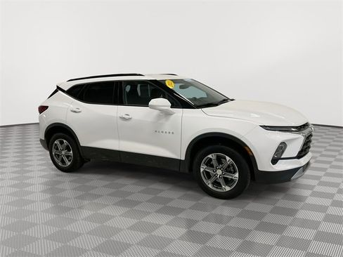 Certified 2023 Chevrolet Blazer LT w/ Convenience Package image 12
