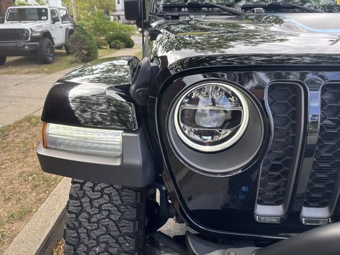 Used 2022 Jeep Wrangler Unlimited Rubicon 4xe w/ Steel Bumper Group image 14