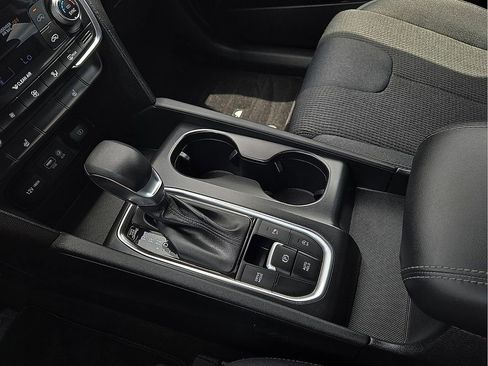 Used 2019 Hyundai Santa Fe SEL FWD image 21