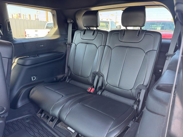 Used 2025 Jeep Grand Cherokee L Limited w/ Black Appearance Package AWD/4WD image 12