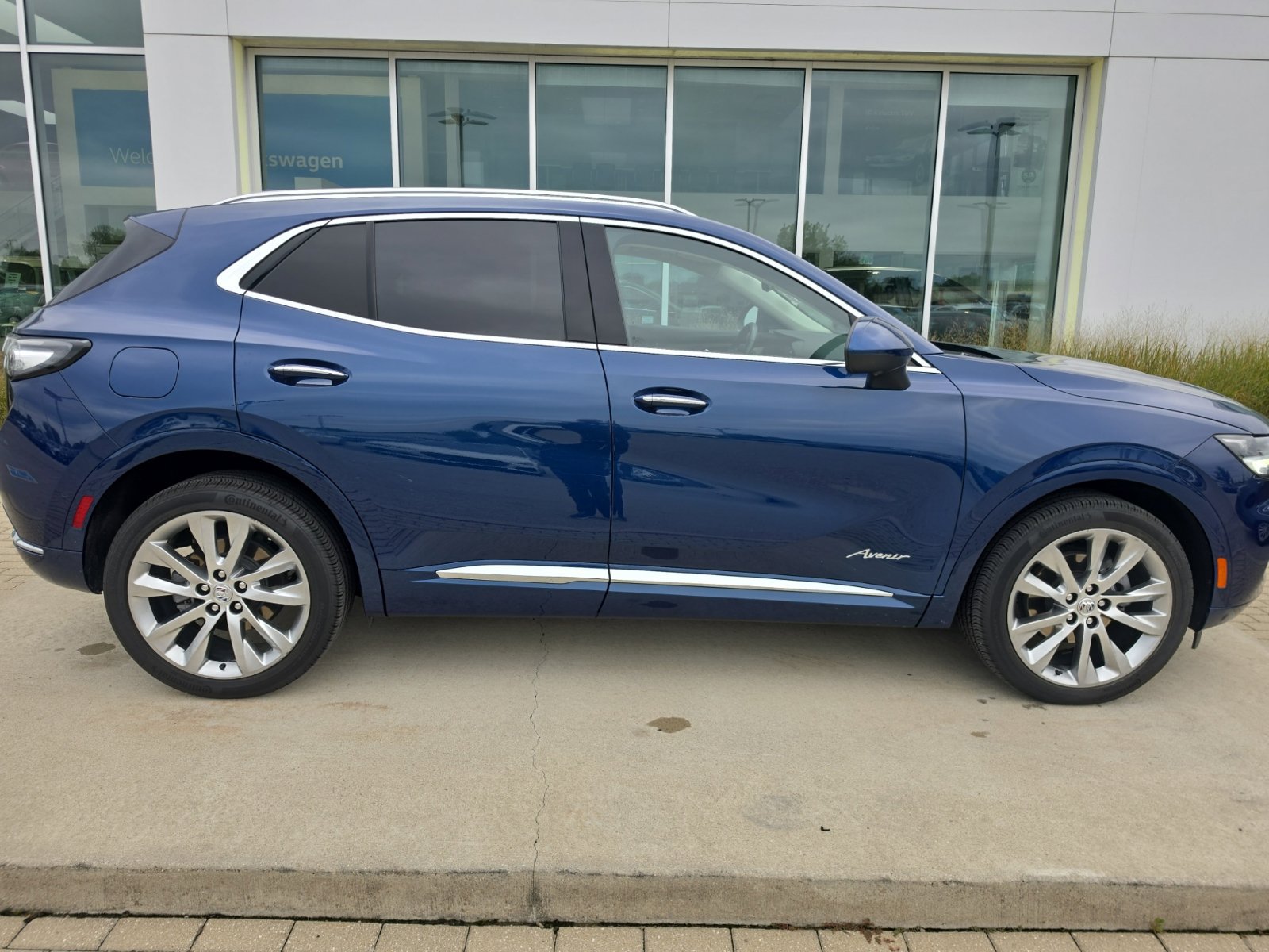 Used 2023 Buick Envision Avenir AWD/4WD image 8