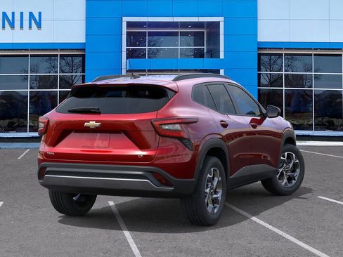 New 2026 Chevrolet Trax LT image 4