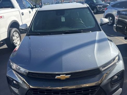 Used 2022 Chevrolet TrailBlazer ACTIV w/ Convenience Package image 3