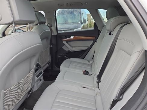 Used 2023 Audi Q5 2.0T Premium Plus image 30