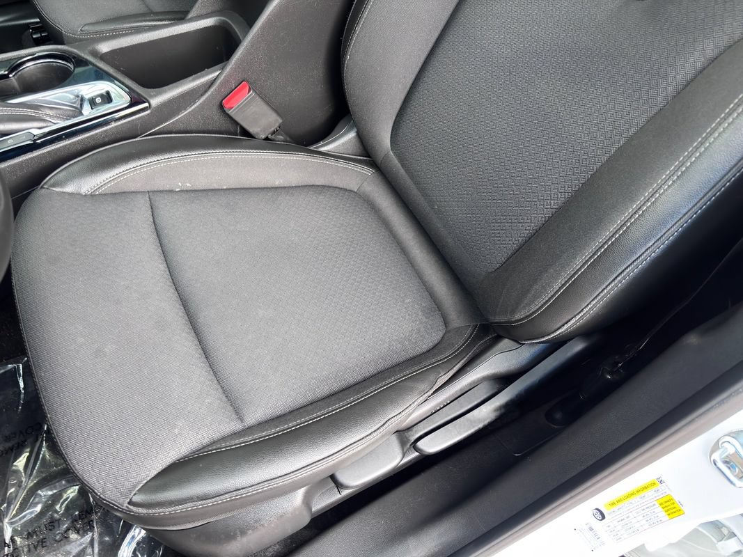 Used 2025 Buick Encore GX Preferred AWD/4WD image 23